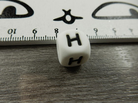 Kirjainhelmi H, 12mm, valkoinen, 1kpl