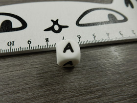 Kirjainhelmi A, 12mm, valkoinen, 1kpl