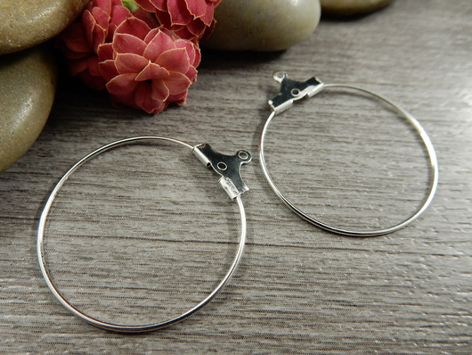 Korukehys ympyrä, 25x0.6mm, kirkashopea, 1pari