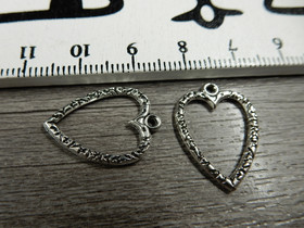 Sydänriipus, 21x15mm, kromi, 1kpl