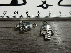 Pääkalloriipus, 18x11mm, kromi, 1kpl