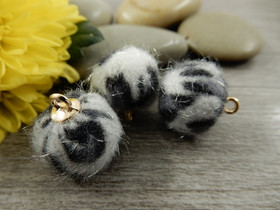 Pom pom riipus, 17x14mm, valkoinen-harmaa-musta/kulta, 1kpl