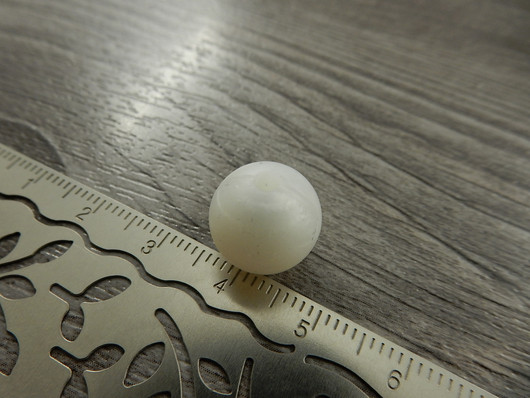 Silikonihelmi, 12mm, helmiäisvalkoinen, 1kpl