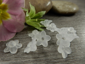 Akryylihelmi kukka, 4x10mm, valkoinen, 20kpl