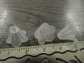 Akryylihelmi kukka, 10x13mm, valkoinen, 10kpl