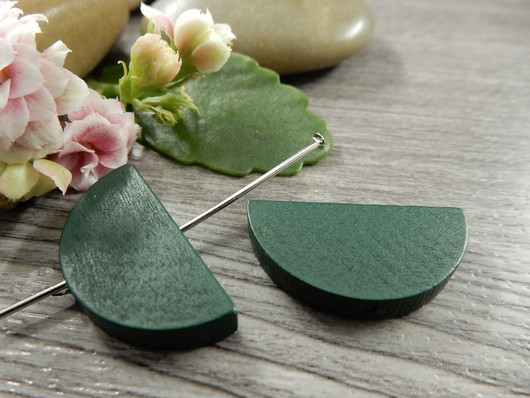 Puoliympyrä puuhelmi, 25x13mm, tummanvihreä, 1kpl