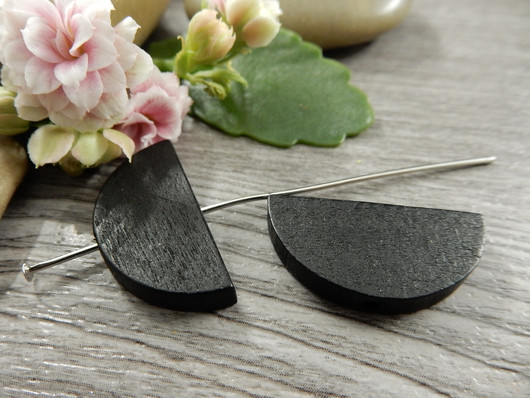 Puoliympyrä puuhelmi, 25x13mm, musta, 1kpl
