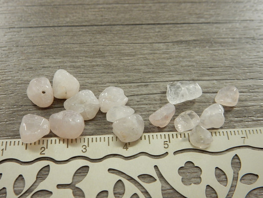 Kivisiruhelmi ruusukvartsi, 3-14mm, vaaleanpunainen, 20kpl