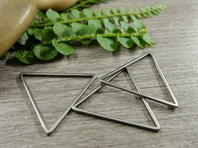 Linkki kolmio, 20x23x0.9mm, umpi, rst, 1kpl