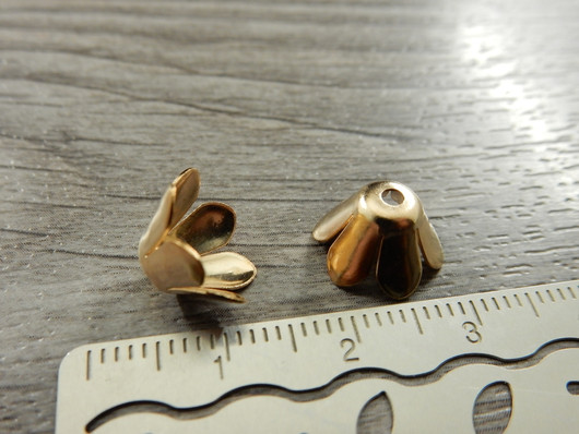 Helmihattu kukka, 10mm, vaaleakulta, 10kpl