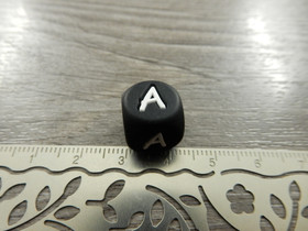 Kirjainhelmi A, 12mm, musta, 1kpl