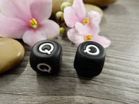 Kirjainhelmi Q, 12mm, musta, 1kpl