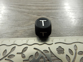 Kirjainhelmi T, 12mm, musta, 1kpl