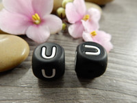 Kirjainhelmi U, 12mm, musta, 1kpl