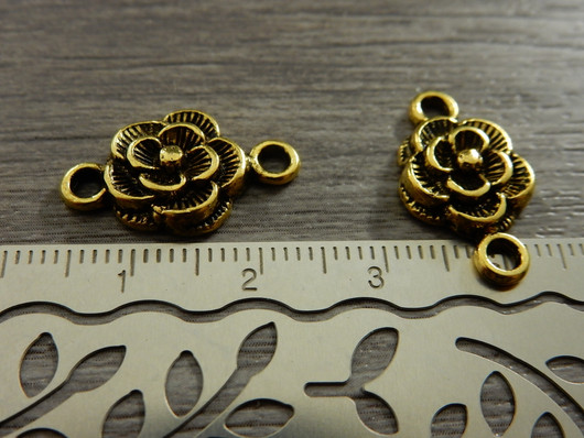 Kukkariipus/ linkki, 20x12mm, antiikinkulta, 1kpl