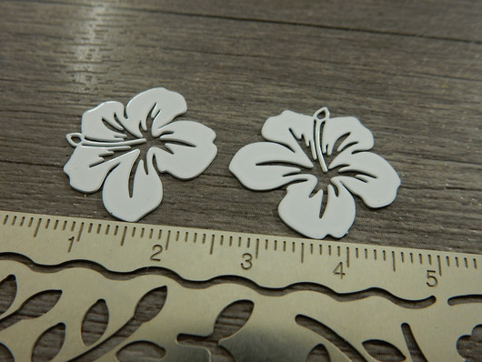 Kukkariipus, 19x20mm, valkoinen, 1kpl