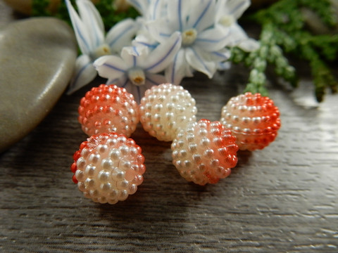 Akryylihelmi vadelma, 10mm, puna-valkoinen, 20kpl