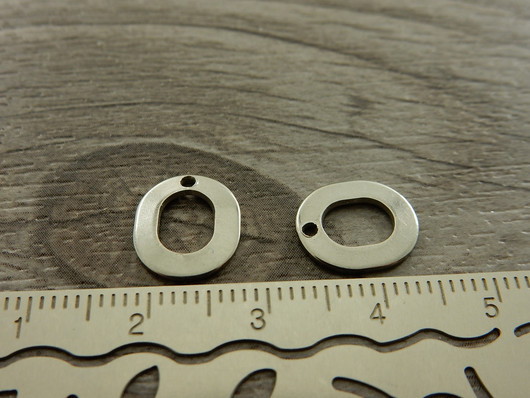 O-kirjainriipus, 11x9mm, rst, 1kpl