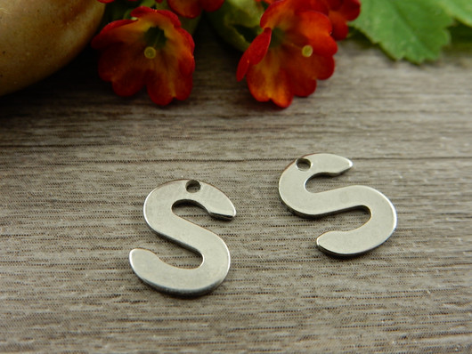 S-kirjainriipus, 11x9mm, rst, 1kpl