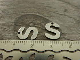 S-kirjainriipus, 11x9mm, rst, 1kpl