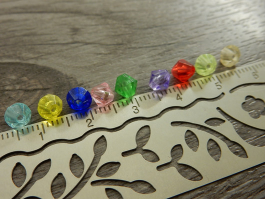 Akryylihelmi fasetoitu bicone, 5mm, mix, 20kpl