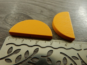 Puoliympyrä puuhelmi, 31x15mm, keltainen, 10kpl