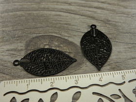 Lehtiriipus, 28x15mm, musta, 1kpl