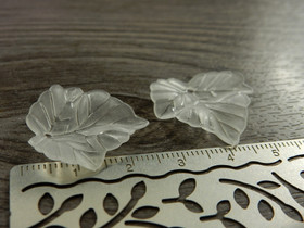 Lehtiriipus akryyli, 23x21mm, valkoinen, 1kpl