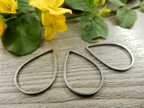 Linkki pisara, 20x15x0.7mm, umpi, gunmetal, 1kpl