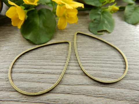 Linkki pisara, 32x22mm, umpi, pronssi, 1kpl