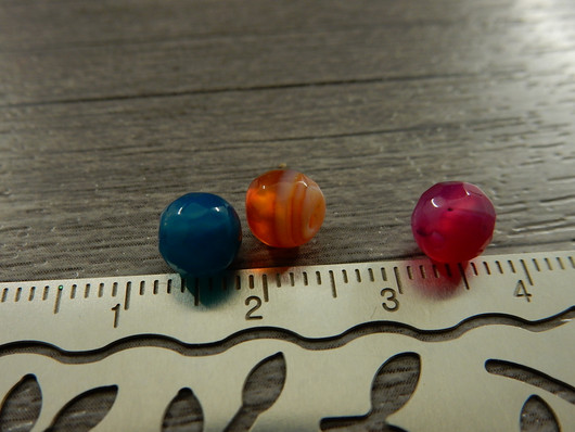 Kivihelmi fasetoitu akaatti, 6mm, mixsetti, 20kpl