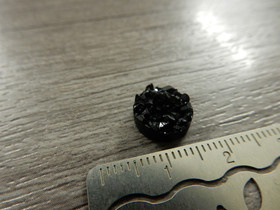 Kapussi rösöpinta, 10mm, musta, 1kpl