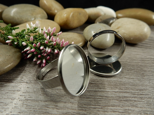 Sormuspohja säädettävä, n.17mm, 20mm kapussille, rst, 1kpl