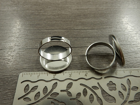 Sormuspohja säädettävä, n.17mm, 20mm kapussille, rst, 1kpl