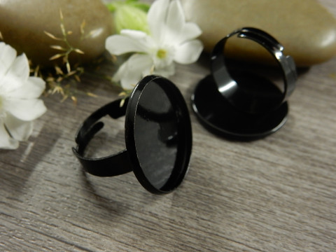 Sormuspohja säädettävä, n.17mm, 20mm kapussille, musta, 1kpl