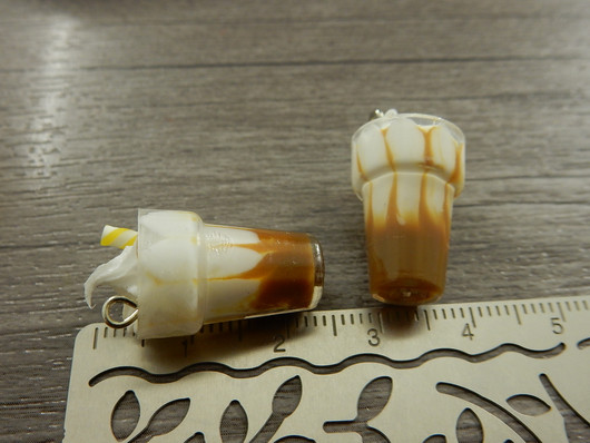 Jäätelöriipus, 26x13mm, ruskea, 1kpl