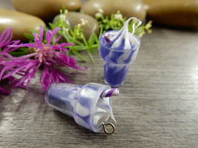 Jäätelöriipus, 26x13mm, liila, 1kpl