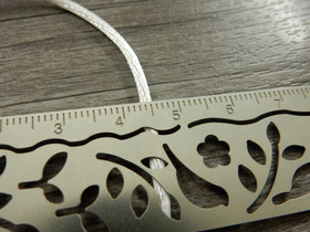 Satiininyöri, 2mm, valkoinen, 1m