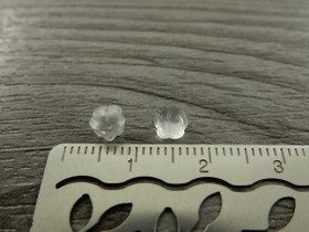 Korvakorun tausta silikoni kukka, 4x3mm, kirkas, 200kpl