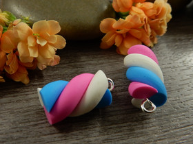 Vaahtokarkkiriipus, n.21x10mm, moniväri, 1kpl