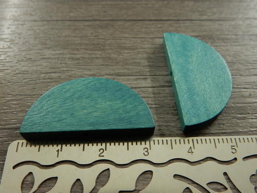 Puoliympyrä puuhelmi, 31x15mm, petrooli, 1kpl