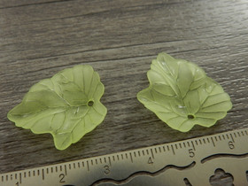 Lehtiriipus akryyli, 23x21mm, vaaleanvihreä, 1kpl