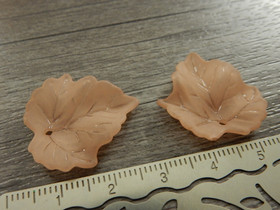 Lehtiriipus akryyli, 23x21mm, vaaleanruskea, 1kpl