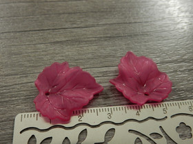 Lehtiriipus akryyli, 23x21mm, pinkki, 1kpl