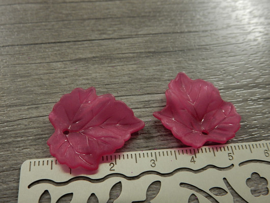 Lehtiriipus akryyli, 23x21mm, pinkki, 1kpl