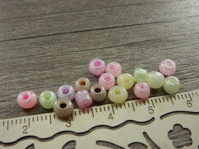 Lasihelmi helmiäinen, 4mm, mix setti, 50kpl