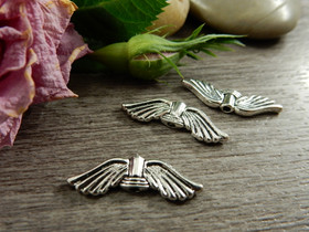 Metallihelmi/ riipus siivet, 21x7mm, kromi, 10kpl