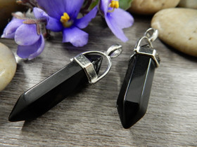 Kristalliriipus akaatti, 38x12mm, kromi/musta, 1kpl