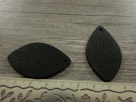 Puuriipus pisara, 43x23, musta, 1kpl