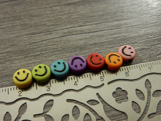 Akryylihelmi hymy, 7mm, mix setti, 20kpl